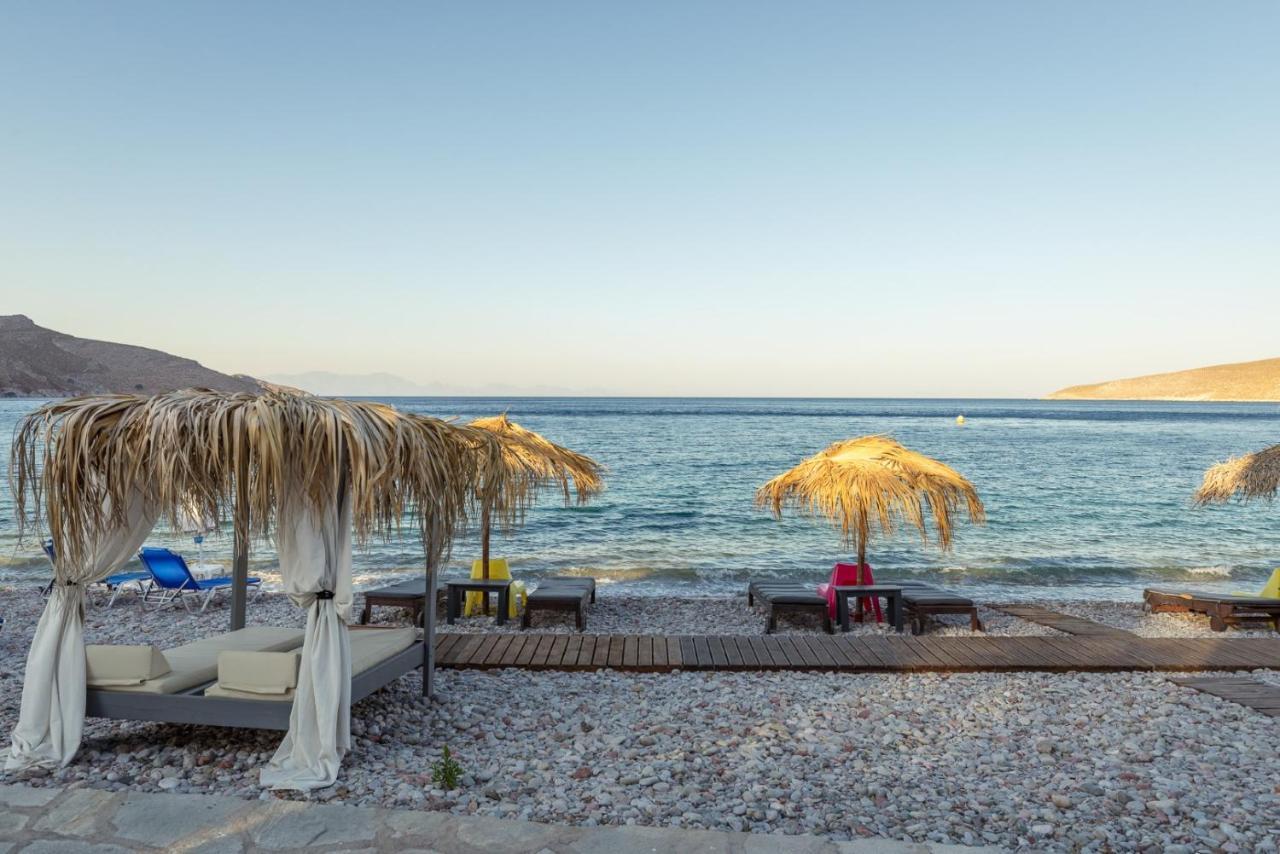 Uno Beachfront Suite 里瓦的亚 外观 照片